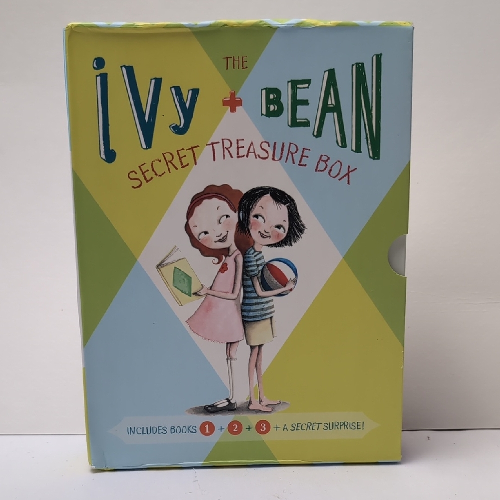 The Ivy & Bean Secret Trasure Box Set Paperback Books Young Readers